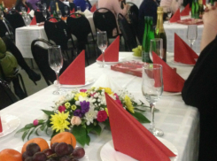 Таганроженки  остались без поздравлений, глава администрации занял помещение  ГДК под свое мероприятие