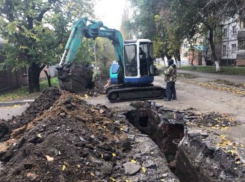 В Таганроге на улице Дзержинского опять отсутствует в кранах вода