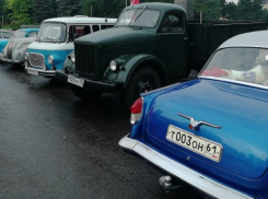 Таганрогские коллекционеры поучаствовали в ретропробеге в Азовском районе