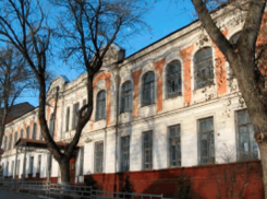 Таганрогский лицей №4 получил престижную медаль  за победу в конкурсе