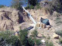 Укрепление берега замечено в Таганроге: работы идут точечно 