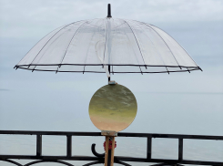  «С золотым свечением»: таганрогский художник Ермолаев проводит время «Наедине с миром»