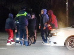 Переходил дорогу в неположенном месте: иномарка сбила пенсионера в Таганроге 