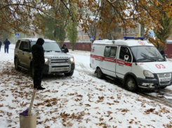 На улице Лизы Чайкиной в Таганроге  девушку пешехода  на проезжей части дороги сбил автомобиль 