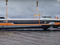 «Метеор», который будет перевозить таганрожцев, торжественно отправили в Ростовскую область