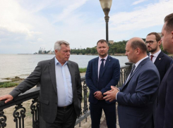 В ходе рабочего визита Василий Голубев посетил Пушкинскую набережную в Таганроге