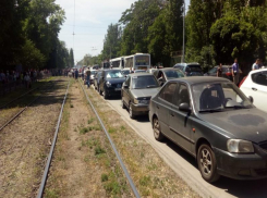 День открытых дверей на заводе им. Бериева в Таганроге  превратился в  жуткую пробку для гостей