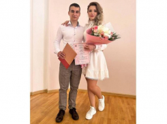 В Таганроге зарегистрирована 350-я пара молодожёнов