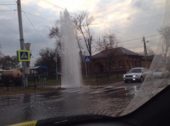Открытие нового фонтана попало на камеру смартфона