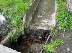 После трагичной ситуации в Ростове, в Таганроге обнаружили опасную ливнёвку