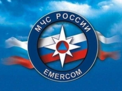 В Таганроге сотрудники МЧС и студенты-добровольцы проводят работу с подрастающим поколением