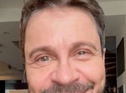 Актер Павел Деревянко призвал голосовать за строительство сквера под Таганрогом