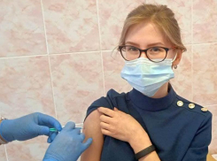 100 тысяч рублей смогут получить вакцинированные россияне