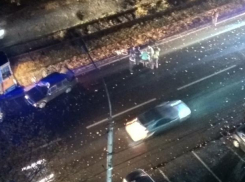 Перебегавшего дорогу мужчину насмерть сбила легковушка в Таганроге