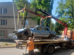 В Таганроге продолжается охота на машины-призраки