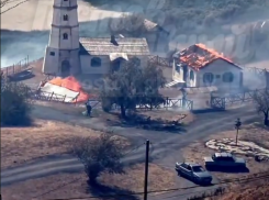 «Полыхает, а пожарных нет»: под Таганрогом сгорела знаменитая кинолокация «Маяк»