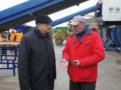 Мэр посетил завод по переработке мусора