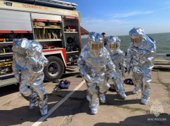 Учения по ликвидации разлива нефтепродуктов провели в Таганроге