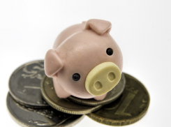 Могут списать с карты: таганрожцам рекомендуют вовремя оплачивать долги