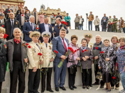 Делегация Таганрога отправилась в Ростов для участия в церемонии на Театральной площади