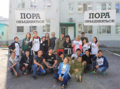 Волонтеры «Молодежного клуба» готовы к борьбе со снегом в Таганроге