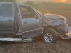 Машину кидало по дороге туда и обратно - видео с места трагического ДТП вблизи Таганрога