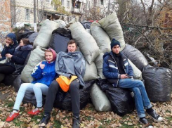 Волонтеры-активисты собрали четыре КамАЗа мусора за выходные