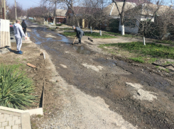 Жители 23-го переулка просят помощи по получению компенсации в Таганроге