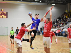 «Таганрог-ЮФУ» громит соперников на всероссийском турнире по гандболу