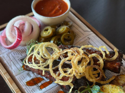 Товар дня: бутылка виноградного в подарок к заказу