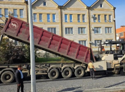 Неужели дождутся: таганрожцам пообещали к ноябрю сделать дорогу на 1-м Новом