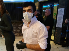 Грамотный кальянщик ночного клуба оказал помощь человеку лучше медиков со скорой