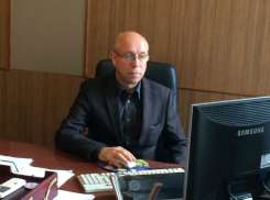Педагог Виктор Макаренко восстановлен и приступил к работе в Таганроге