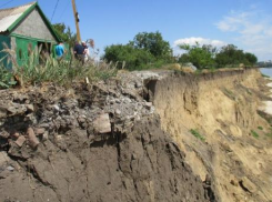 Береговая линия Таганрогского залива стремительно рушится - под угрозой несколько населенных пунктов