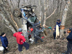 Внедорожник с дончанами сорвался  со скалы на трофи-рейде: ростовчанин погиб, таганрожец госпитализирован
