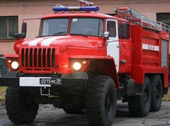 В Таганроге среди ночи загорелась «семерка»