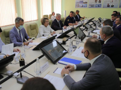 Валентина Матвиенко провела в Таганроге совещание, посвященное перспективам авиастроения