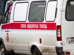 В Таганроге женщина попала под колеса автомобиля