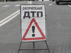 В Таганроге перевернулся автомобиль такси