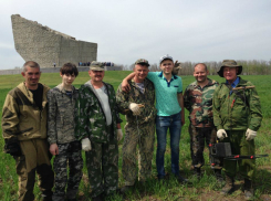 Поисковики Таганрога подготовили  место для закладки мемориального камня 
