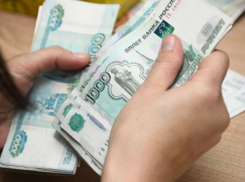 Таганрожец подсчитал: повышая пенсионный возраст и НДС, народ палками погнали в теневой сектор