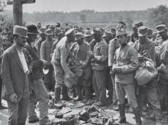 Военнопленные в Таганроге: непригодных к полевым работам раздавали как прислугу