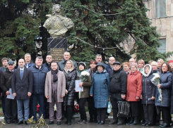 В Таганроге появился новый памятник Петру I