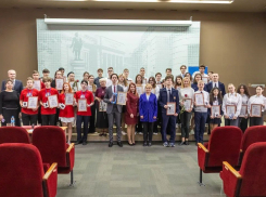 Битва эрудитов: таганрогские школьники сразились за звание лучших знатоков прав потребителей