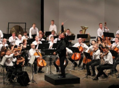 Выступление уроженца Таганрога Александра Сладковского опьянило французскую публику 