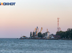 Возгорание произошло на территории морского порта Таганрога после атаки БПЛА 