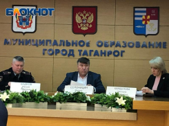 «Это что за безобразие?» - сити-менеджер Таганрога отругал замдиректора «Благоустройство» за беспорядок