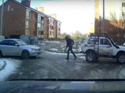 Автомобильный маньяк с топором оказался шутником