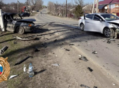 Трое пострадали в ДТП под Таганрогом: за рулём был несовершеннолетний водитель