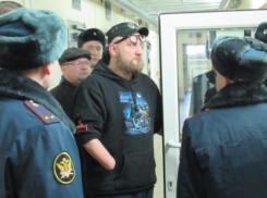 Таганрожец Сергей Бурлаков посетил Кировградскую воспитательную колонию